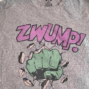 UNIQLO® X MARVEL® COLLECTION "ZWUMP!" HULK GRAPHIC T-SHIRT.